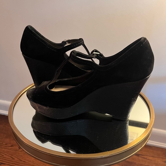 T-STRAP PEEP TOE WEDGES - Picture 3 of 9